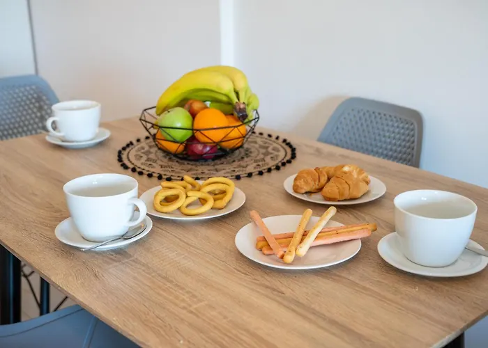 Calm House * Platánion