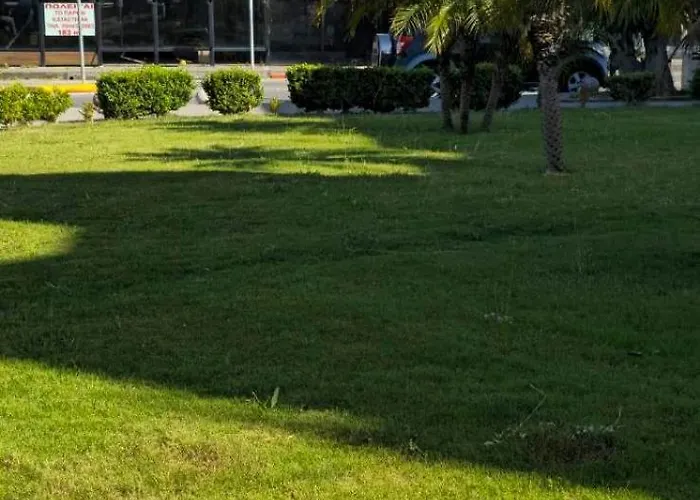 Calm House * Platánion