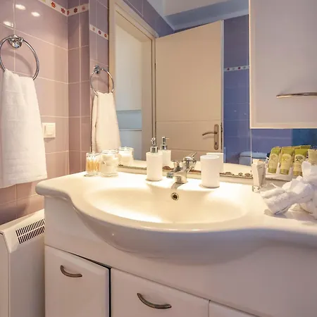 公寓 Calm House Platánion