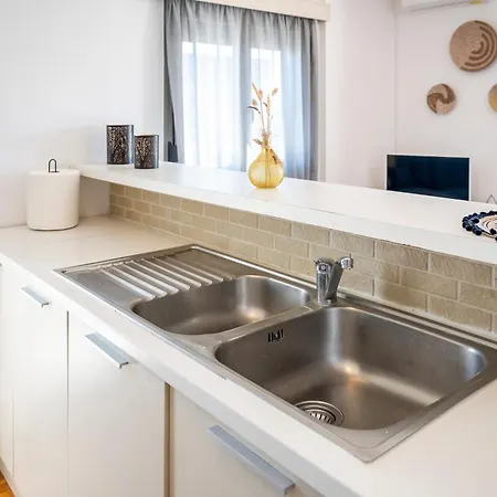 公寓 Calm House Platánion
