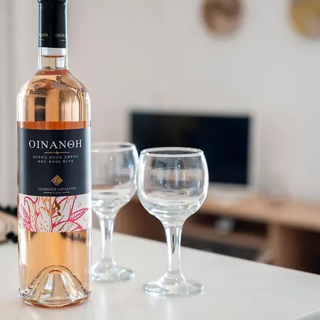 Calm House Platánion