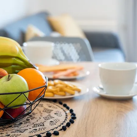 Calm House Platánion