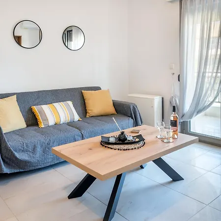 公寓 Calm House Platánion