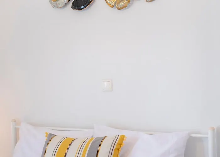 Calm House * Platánion